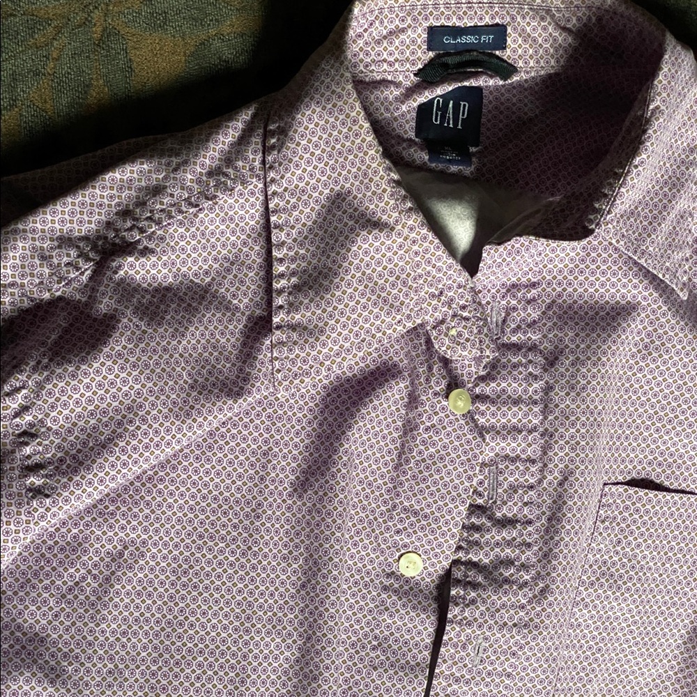 XL Men’s Cotton Spring Long sleeve shirt. Comfy breathable cotton.